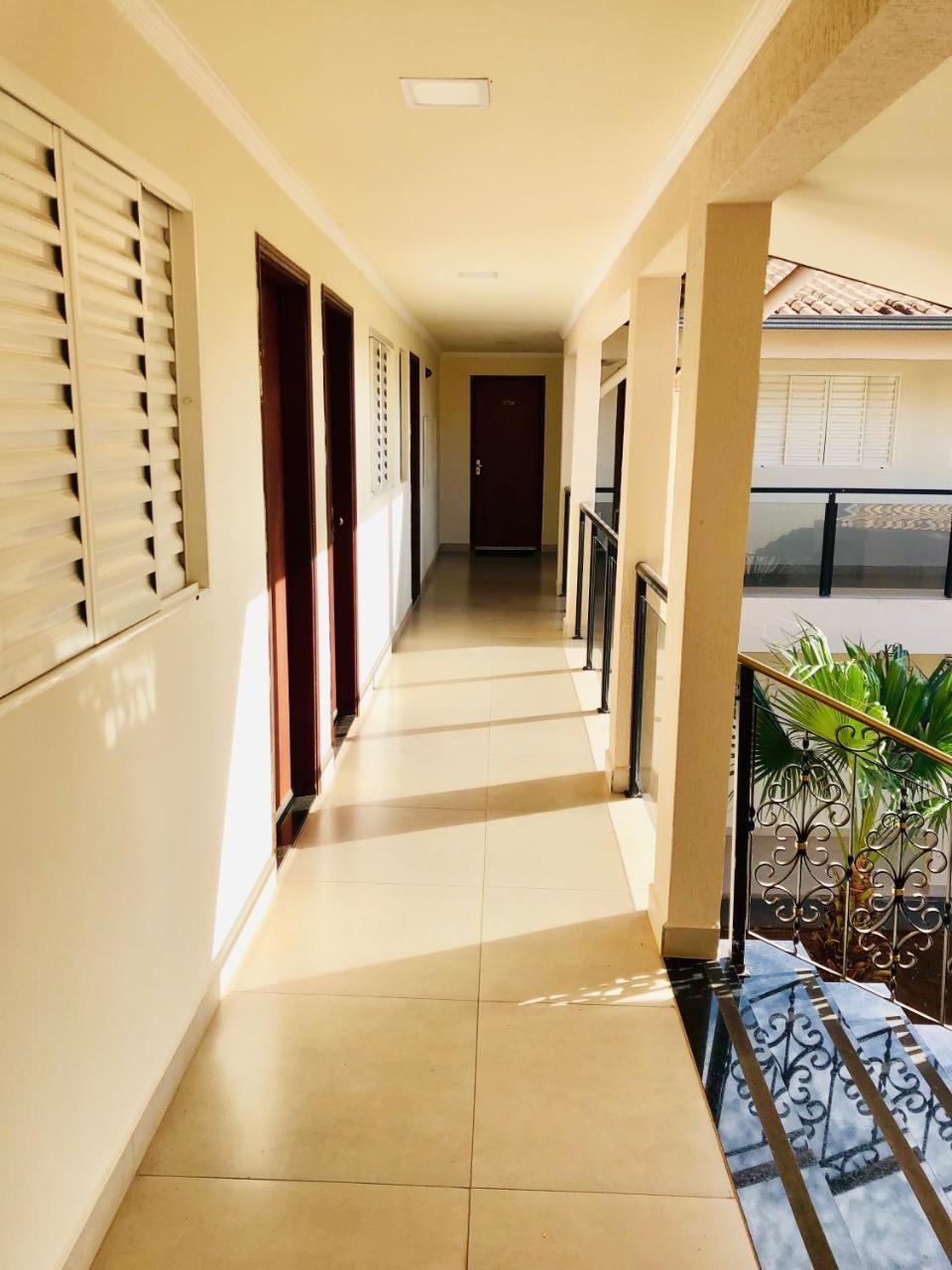 Porto Verde Hotel Lins Exteriör bild